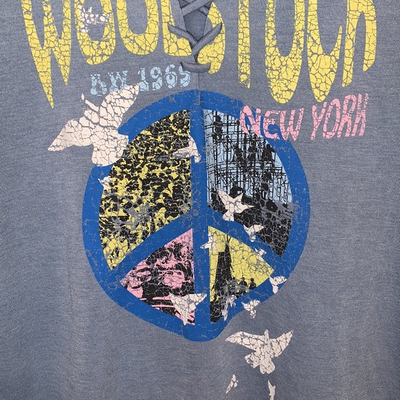 Vintage Concert Tess Inspired Woodstock New York V-neck Lace up Tee Small - Picture 5 of 6